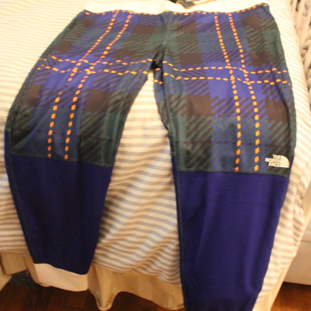 Women's North Face waffle print leggings